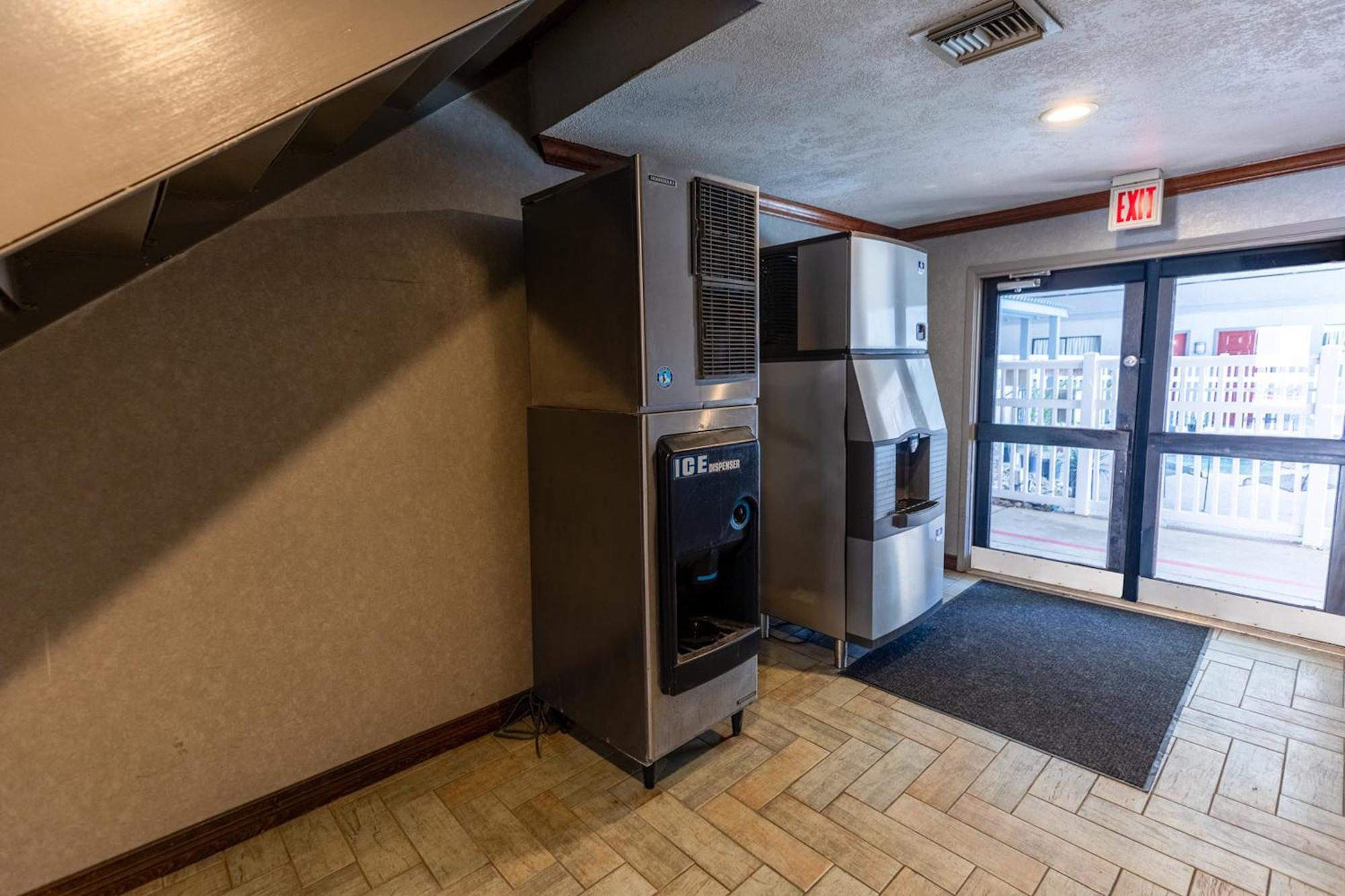 Irving Inn & Suites At Dfw Airport المظهر الخارجي الصورة
