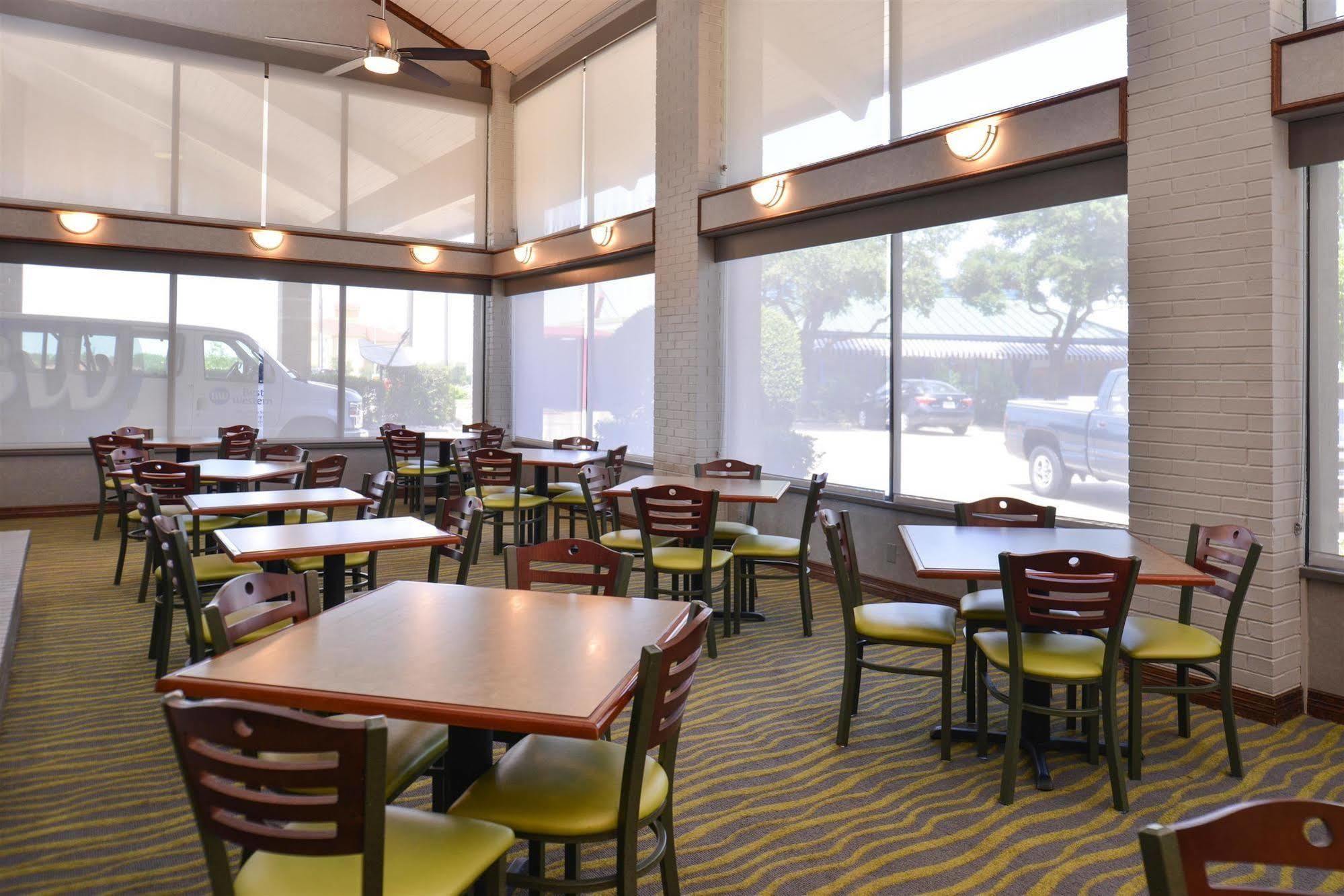 Irving Inn & Suites At Dfw Airport المظهر الخارجي الصورة