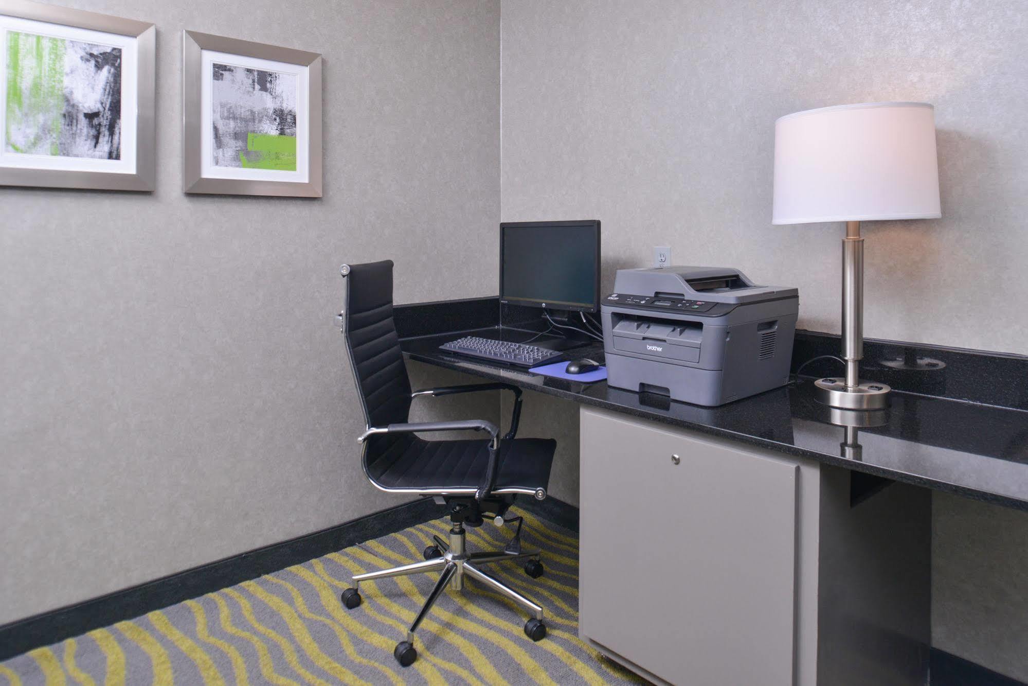 Irving Inn & Suites At Dfw Airport المظهر الخارجي الصورة