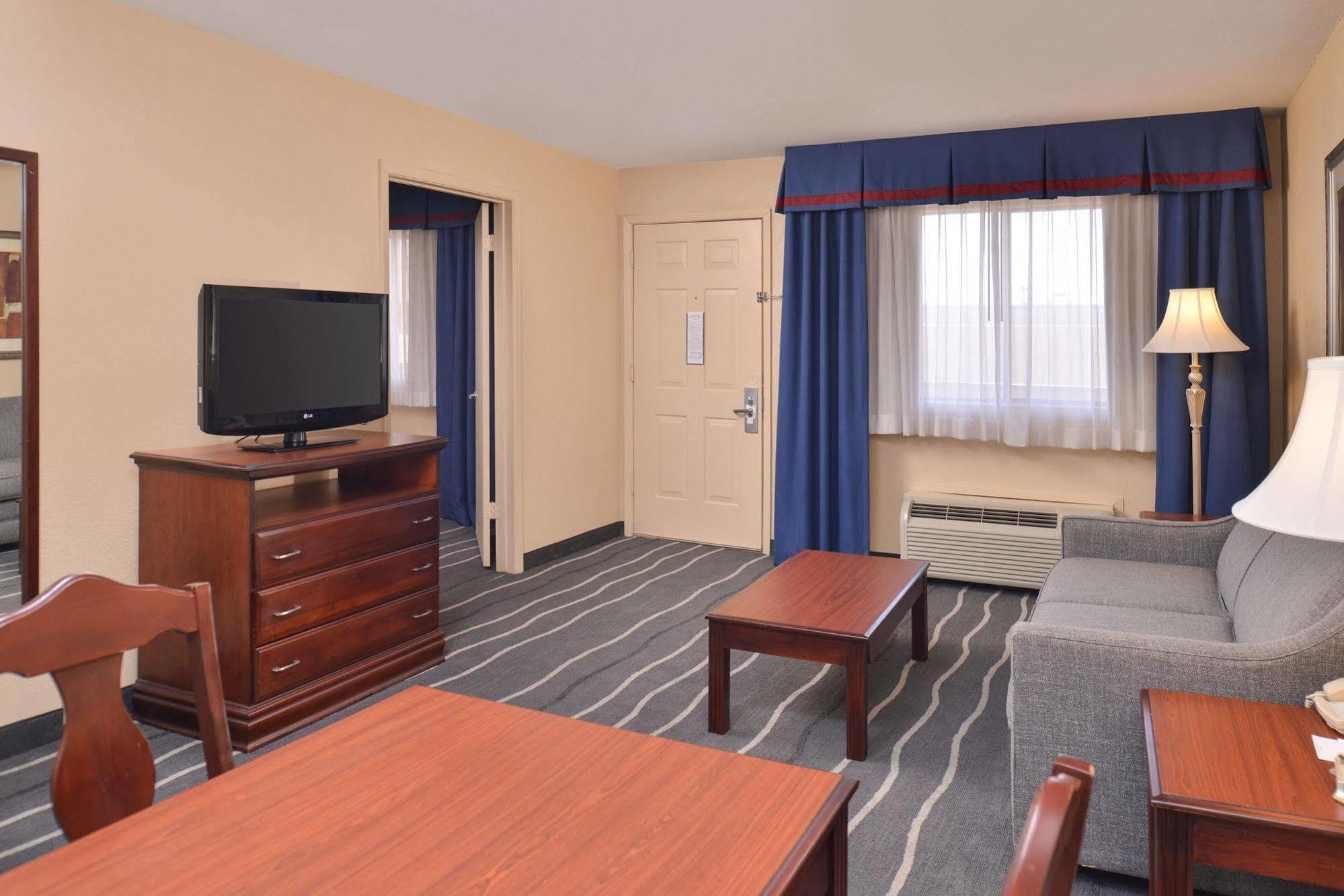 Irving Inn & Suites At Dfw Airport المظهر الخارجي الصورة
